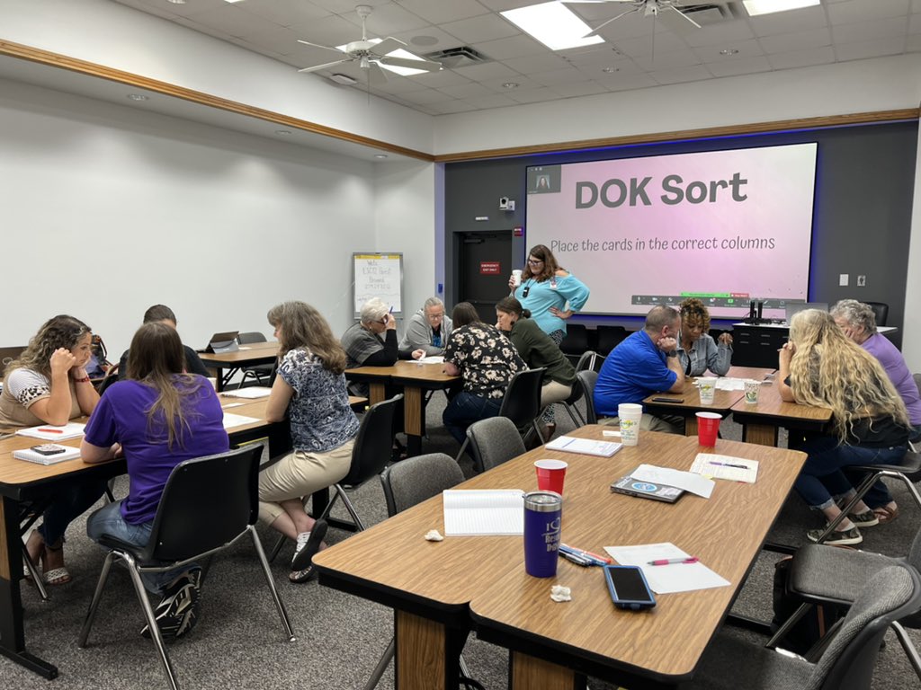 r12digin's tweet image. Critical thinking &amp;amp; discourse occurring while they are exploring #openmiddle with @cocacolaraider What are the differences between DOK 1, 2 &amp;amp; 3? @Region12 #r12transformED