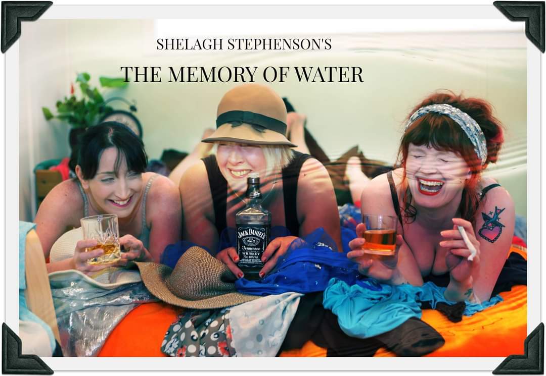 debs_anderson42's tweet image. Somehow I always get the drunk parts!! Throwback to 2016 

#memoryofwater #quirkypondtheatre #theatre #actorslife