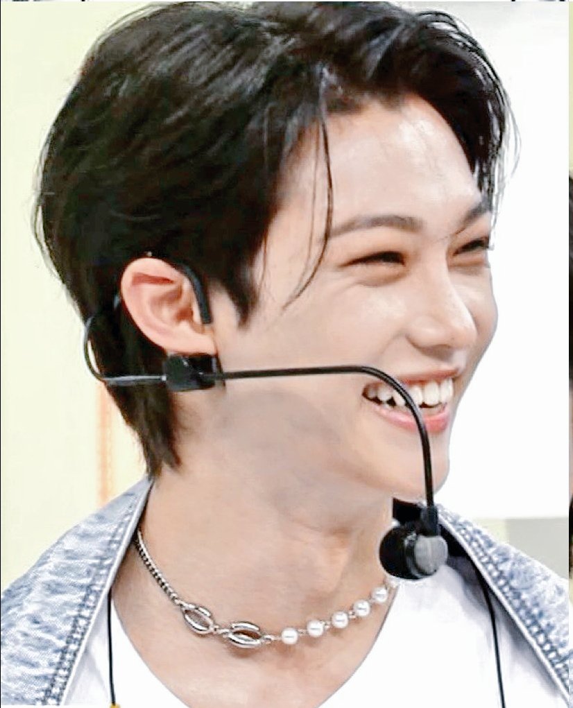AnaamiStay's tweet photo. ☀ Sunshine's Smile ☀ 
#felixskz 
#YONGBOK
#straykids_CIRCUS
@Stray_Kids https://t.co/yOd3rxDB6N