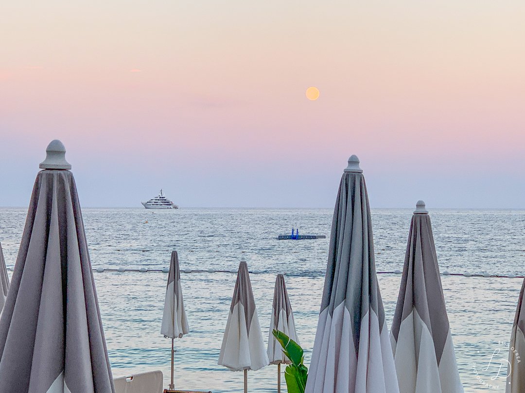 lisaderea's tweet photo. About Last Night 🌅🌝🎑
@LaNoteBleueMonaco
#fineartprints #limitededitionprints #printsforsale #sheclicksnet @sheclicksnet #52frames @VanguardPhotoUK @VanguardNature @best_monaco_photos @visitemonaco @monacoinphoto @inside.monaco #monacosworld  #mymontecarlo #mymonaco #mona https://t.co/OyiF7t6jRY