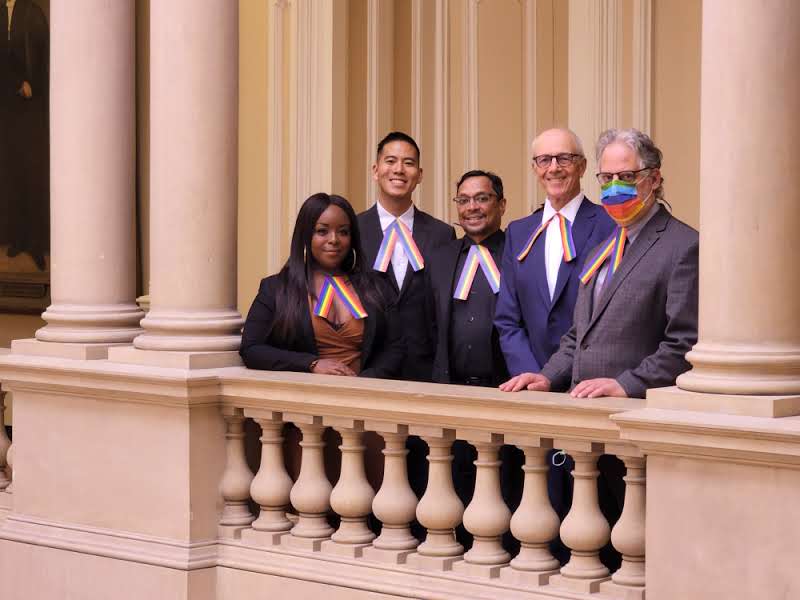OBAlawyers's tweet photo. Thank you to Chief Justice George Strathy and @ONCA_en special counsel Jacob Bakan for taking time this morning to show off the OBA's rainbow tabs with SOGIC Vice-Chair Greg Ko and SOGIC members Samantha Peters and Richard Coutinho. #OBApride 1/ https://t.co/h2tCbVmd3D
