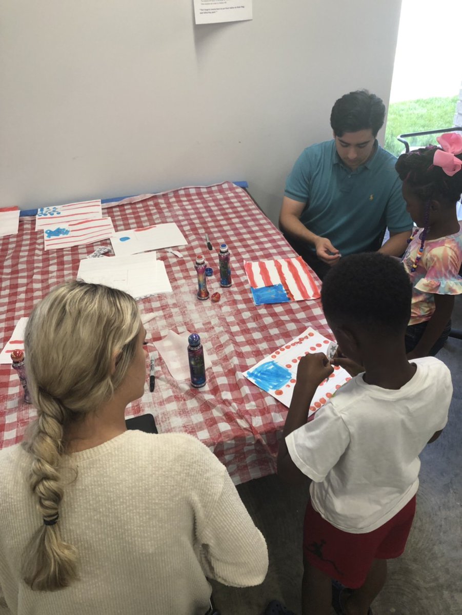 It's #FlagDay! Our friends at IICF helped Club kids design &amp; paint flags. 🇺🇸
DYK - On this day in 1777 the Second Congress declared the American flag would have “13 stripes, alternate red and white,” and “13 stars, white in a blue field, representing a new constellation”.