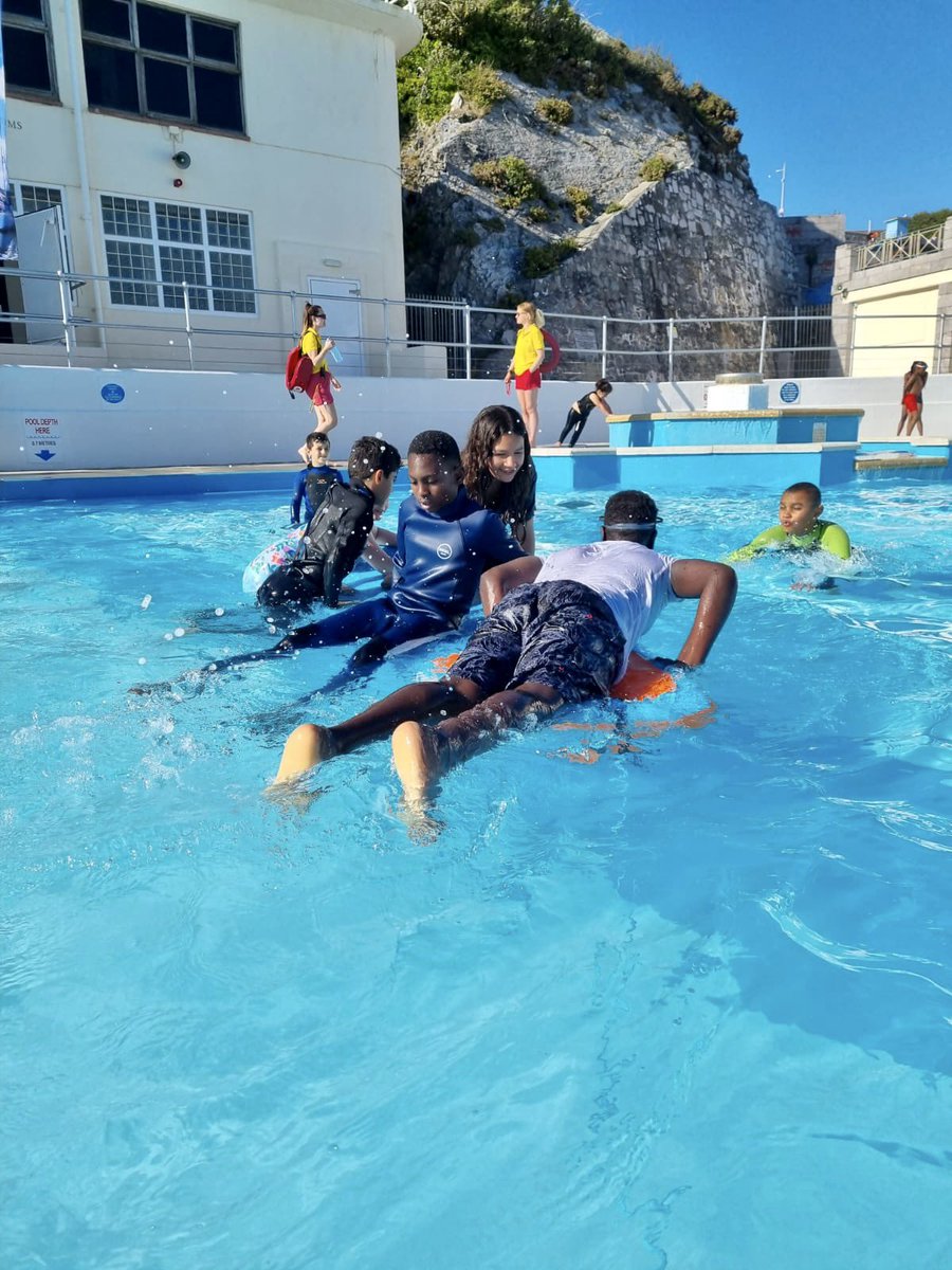 We had our second Mini Splash event tonight at Tinside Lido - standup paddle boarding yoga! 🧘‍♀️ 🏄‍♀️ 

Plenty of water fights among the balancing from the amazing kids involved! 💙

#sup #supyoga #mynationalmarinepark