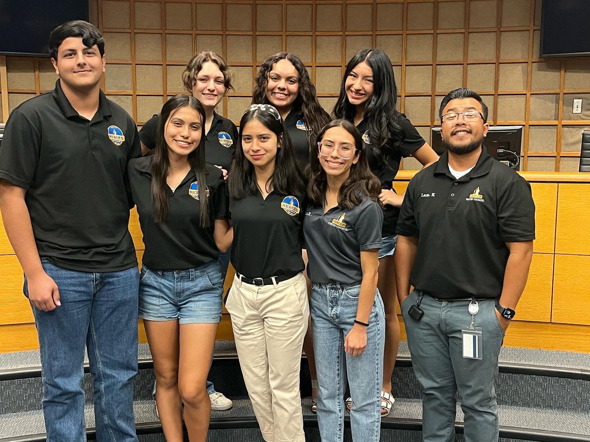 MercedYouth's tweet photo. At our June meeting, our Vice Chairwoman Hilda resigned after two years of service to the Merced Youth Council. We wish her the best of luck in everything! https://t.co/yr6rSPtG21