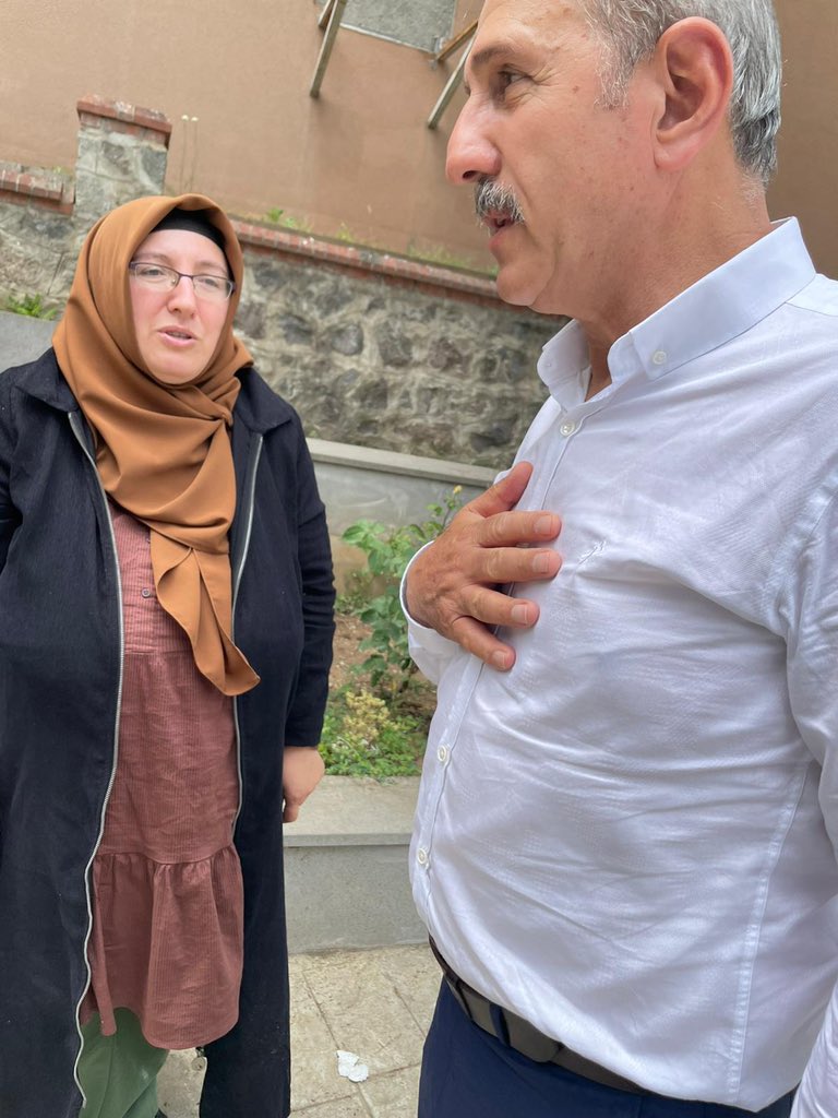 UID GM K.K Arge başkanımız Gönül Ar ÇAKIR hanımefendinin eşi Turan ÇAKIR’ın cenazesine Trabzon’un Yomra ilçesinde katılarak son görevimizi yaptık.
Merhuma Allah’tan Rahmet Gönül başkanımızın şahsında tüm Çakır ailesine Mevladan sabırlar niyaz ediyorum.