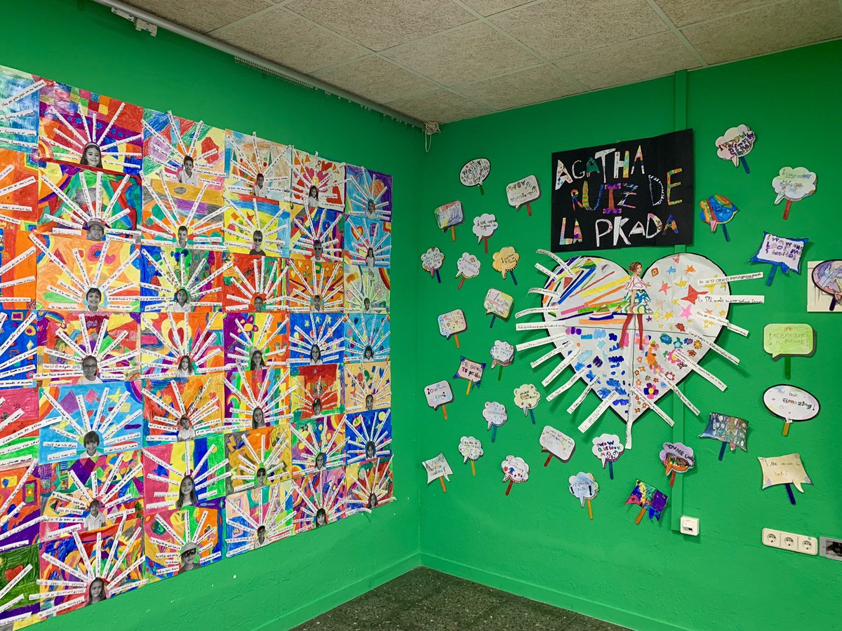 Our art gallery’s opening day was a big hit with our #FirstGrade students excited and eager to show off all their hard work! <a href="/LaMirandaSchool/">Colegio Internacional La Miranda</a> #art #littleartists #projectwork #claustrovirtual