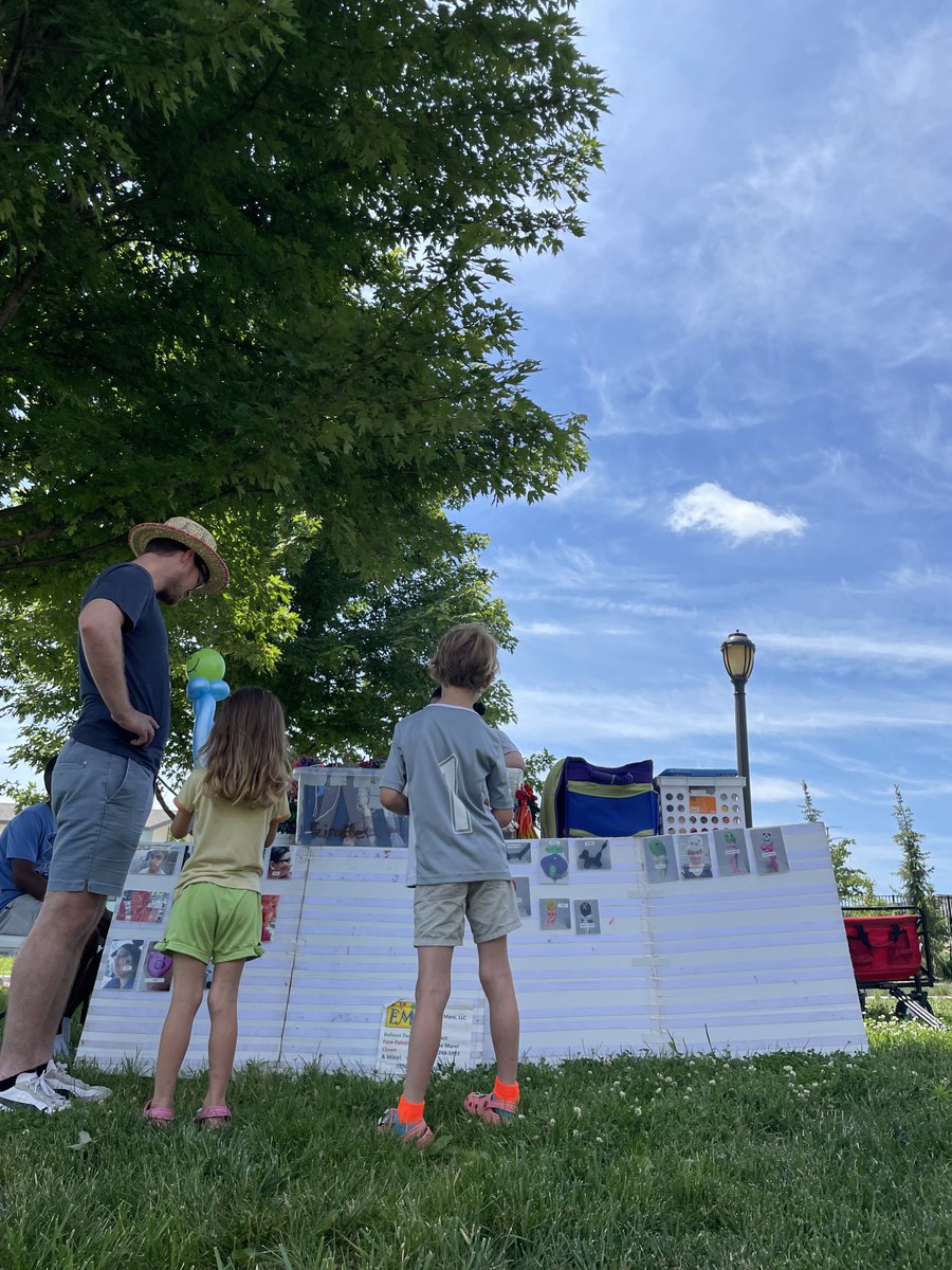 UNI_KansasCity's tweet photo. Thank you Beacon Hill McFeders Community Council and our Beacon Hill Neighbors for welcoming us into your neighborhood. Special thanks to H&R Block’s #MakeEveryBlockBetter community impact platform and The H & R Block Foundation for their support of our Beacon Hill Block Party. https://t.co/GhamB5TWUZ