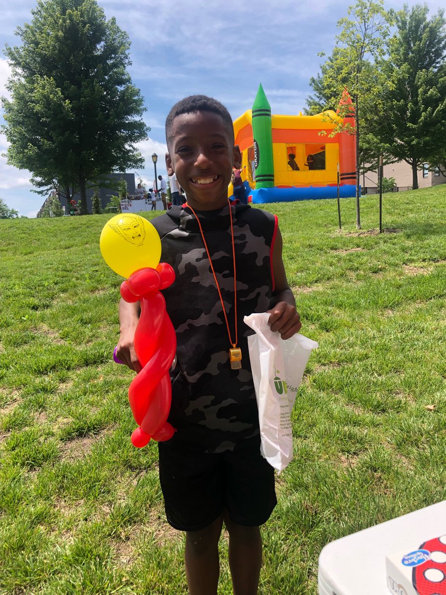 UNI_KansasCity's tweet photo. Thank you Beacon Hill McFeders Community Council and our Beacon Hill Neighbors for welcoming us into your neighborhood. Special thanks to H&R Block’s #MakeEveryBlockBetter community impact platform and The H & R Block Foundation for their support of our Beacon Hill Block Party. https://t.co/GhamB5TWUZ