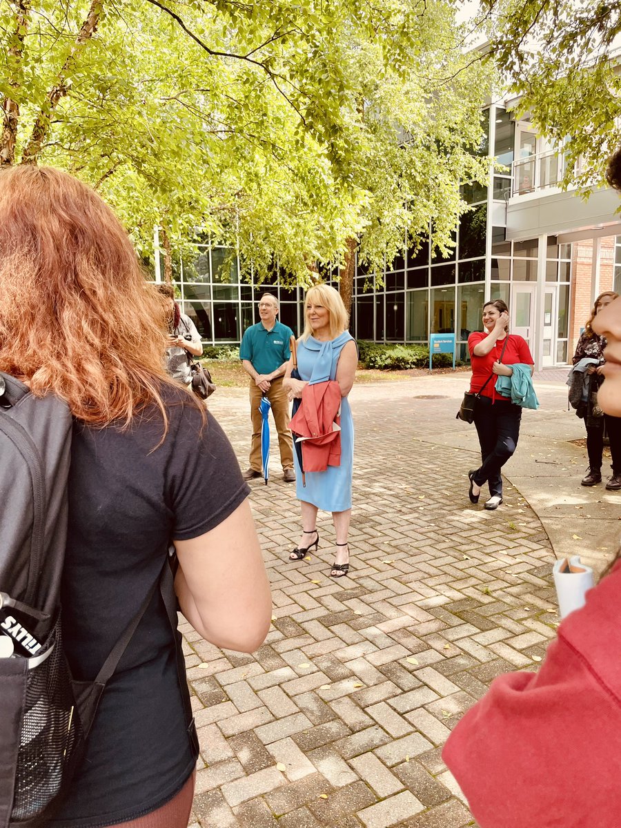 temabell's tweet photo. This is what college kids look like!  @AnnapHS_AACPS MLs visited @AnneArundelCC in preparation for their college summer courses! We were even greeted by the AACC President #openingaccess #empoweringimmigrantyouth https://t.co/6MaEbTTMQ3