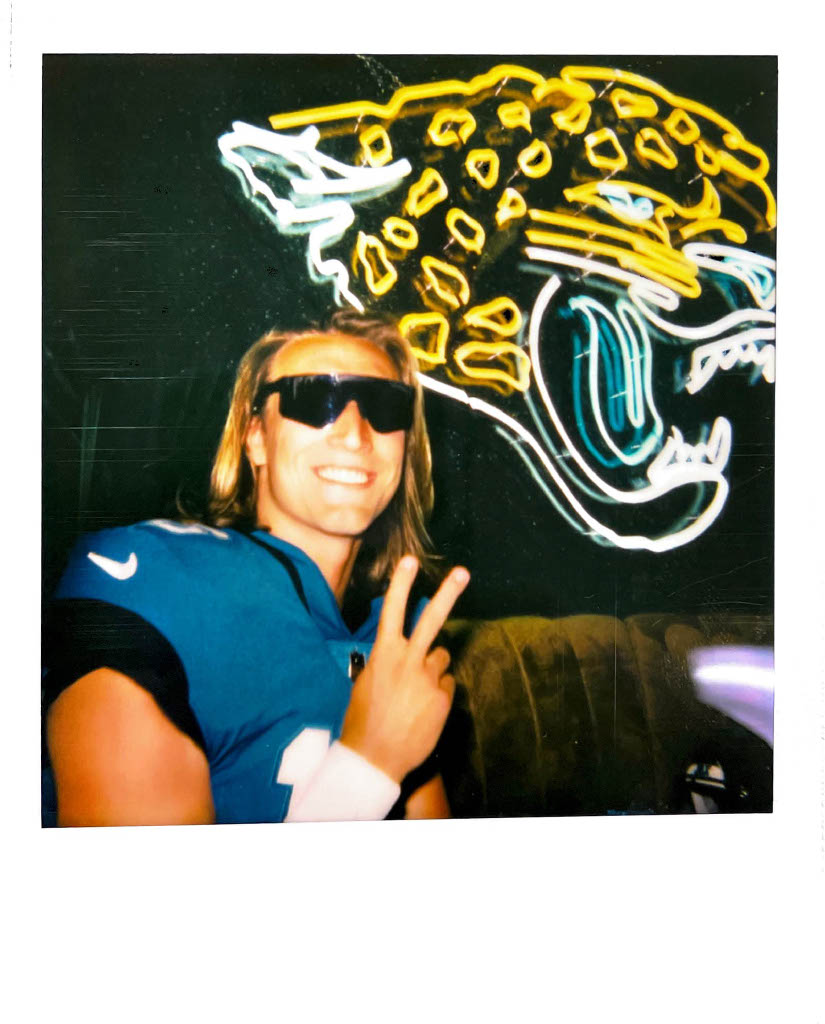 Jaguars's tweet photo. You have been visited by a steezy Trevor 😏

RT for good luck or you will experience 7 years of low steez 😳 https://t.co/Vdm0evwQ2o