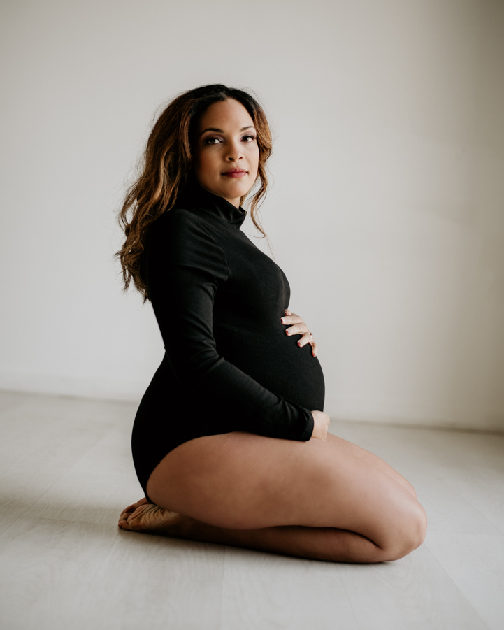 crownedbyck's tweet photo. Studio Maternity? YES PLEASE! 

The 100 degree weather arrived early this year so me and this gorgeous mama created the most amazing moments in this natural light studio. Can you guess what she is having? 

#CRWN #YouvebeenCrowned #CrownedByCK #austinfamilyphotographer #austinfa https://t.co/eSnDe7PCEl