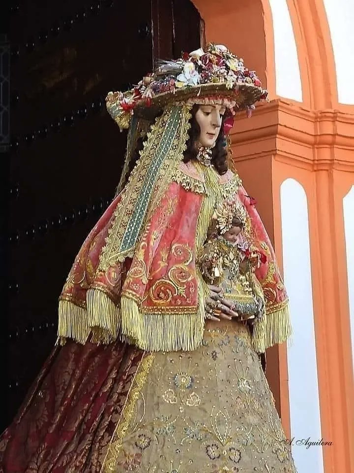 DiarioRociero's tweet photo. Buenas noches.
Que todos tengamos un descanso lleno de la paz de la Virgen y los sueños se invadan de su luz.
Hasta mañana #Rocieros https://t.co/bq0vCz8bZF