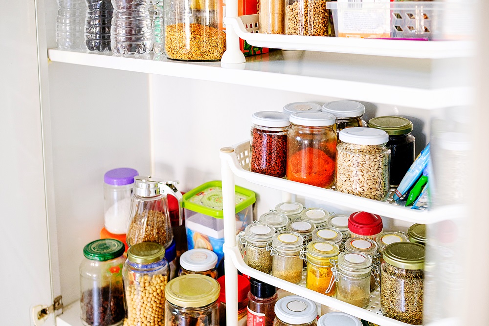 Jenifer_MedIns's tweet image. To prolong shelf life and prevent spoilage, EatingWell put together this list of 11 foods you should keep in the refrigerator or freezer instead of the pantry.

Read it for yourself at eatingwell.com/article/794942….

#EatingWell #Blog #Refridgerate #SaveMoney #SeniorSolutionsUSA