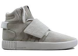 ApolloOnTheMoon's tweet photo. All the times that adidas copied yeezy
A thread…

Foam Runners &amp; 750s https://t.co/nKbx2qZbxq