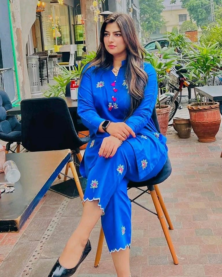 _HKPK's tweet photo. #Sumera beauty with decency https://t.co/osLFWV9qaJ