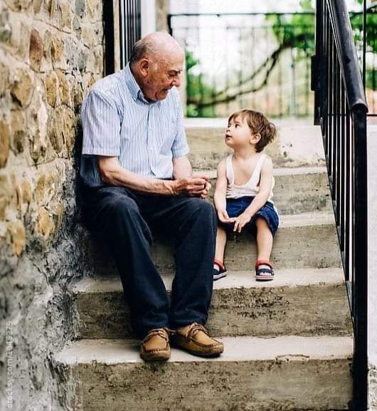 FedeRica8080's tweet image. Si vive per lasciare bei ricordi.
L'unica eredità che non costa nulla, ma ha un valore enorme.