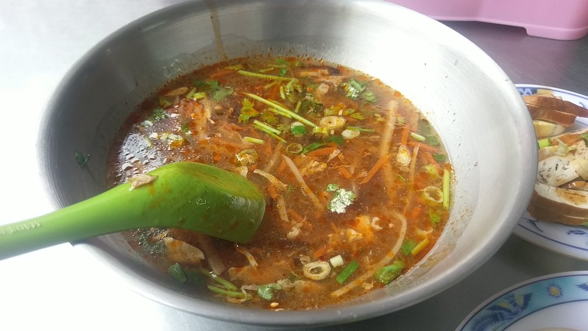 RalphKuo's tweet photo. 午飯日常。
水餃、酸辣湯。 https://t.co/tpG1rKEnN4