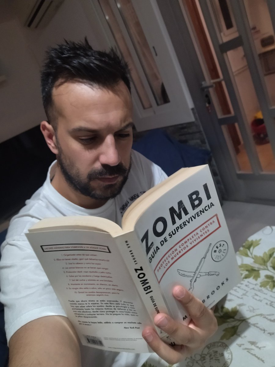 Yo intentando ver cómo sobrevivir en #rottencity con tan solo 1 vida⚰️💀☠️ <a href="/StreamImpact22/">STREAM IMPACT</a> 

#7DaysToDie #Zombie #rialsurvivor