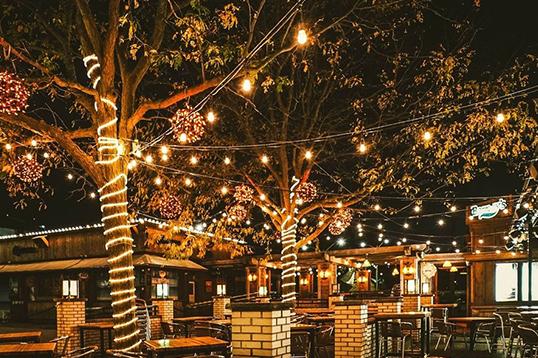 Celebrate patio season every third Thursday this summer with your fellow London Ivey Alumni Chapter! No registration, no tickets, just show up and enjoy the hopefully sunny weather. We'll meet at Barney's at 5:30 p.m. this Thursday, June 16. See you there! iveynetwork.ca/chapters/londo…