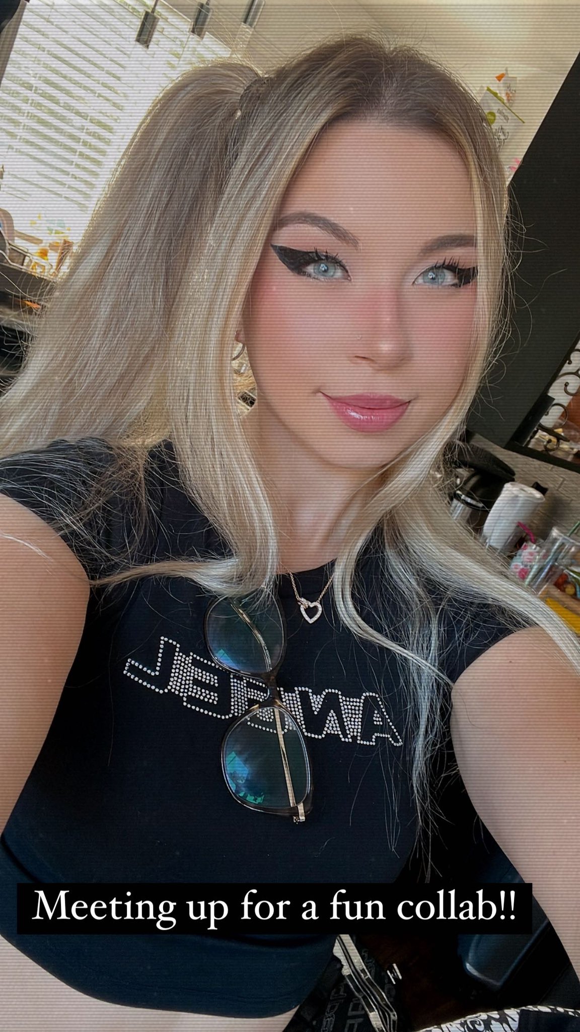 TW Pornstars - Dessyy. Twitter. Wow my glasses blocks out the letter