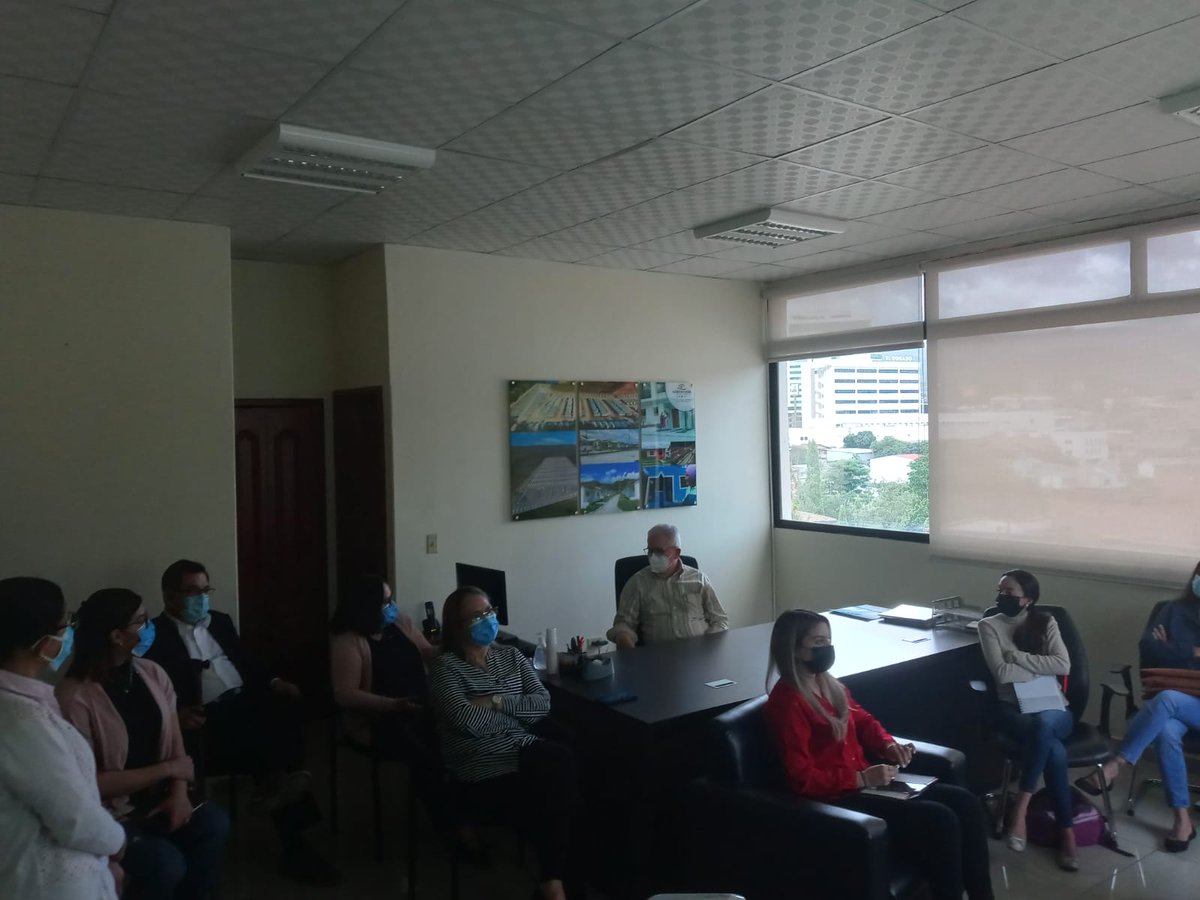 conviviendahn's tweet photo. El 14 de junio se llevó acabo la Reunión informativa sobre las acciones y actividades que realiza la dirección de vivienda en las instalaciones de CONVIVIENDA https://t.co/b44Do5EAot