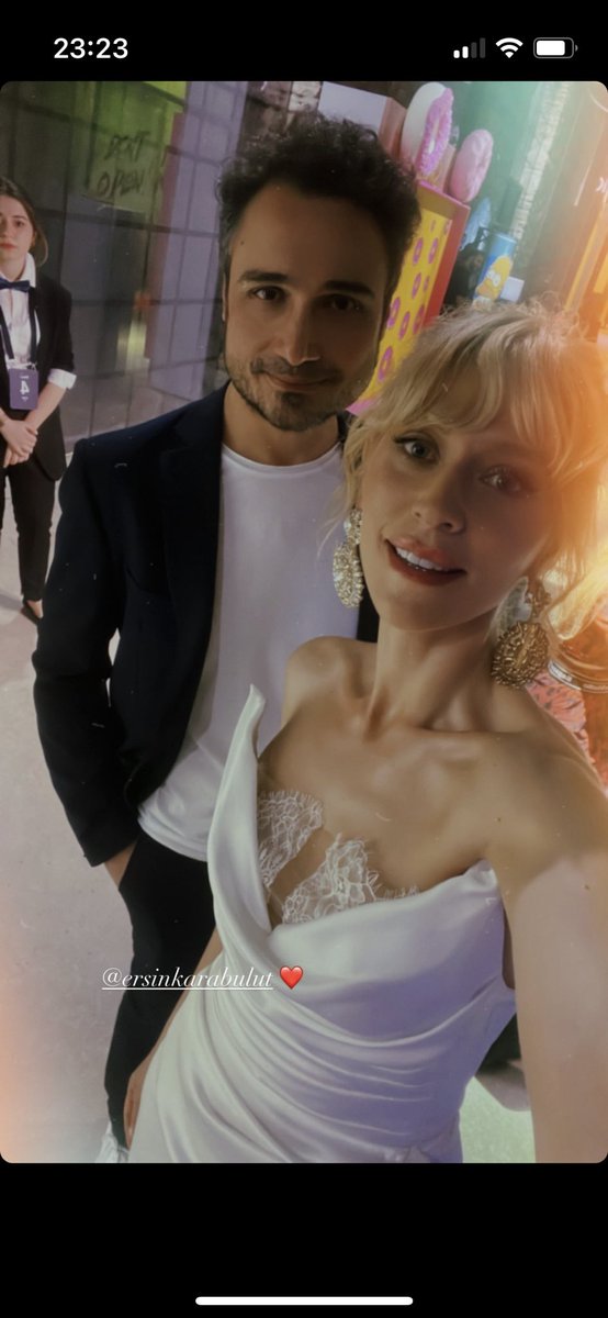 Bu güzelliği bakın tam da queen😎