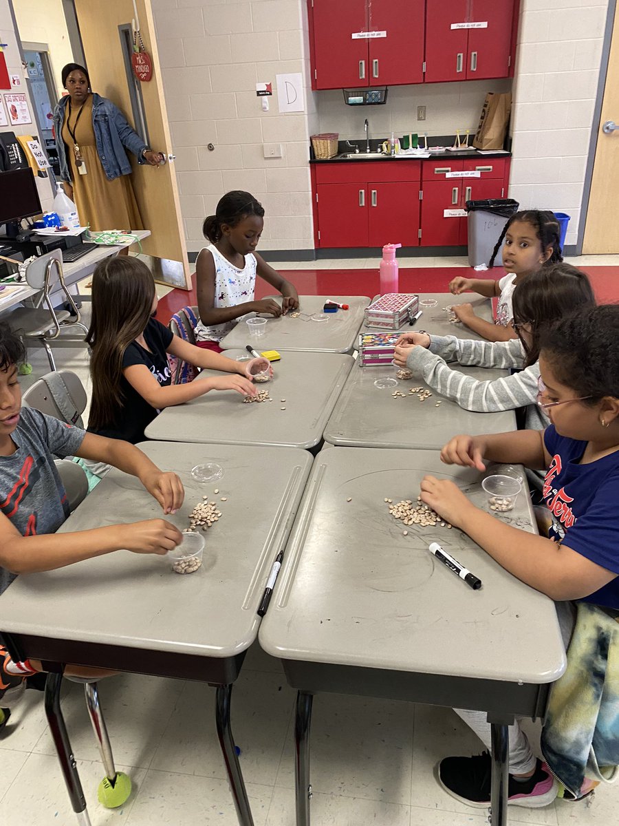 PattyVidaurri's tweet photo. Summer Camp #sce #2ndgrade #mathisfun #rcschools https://t.co/654nHegIri