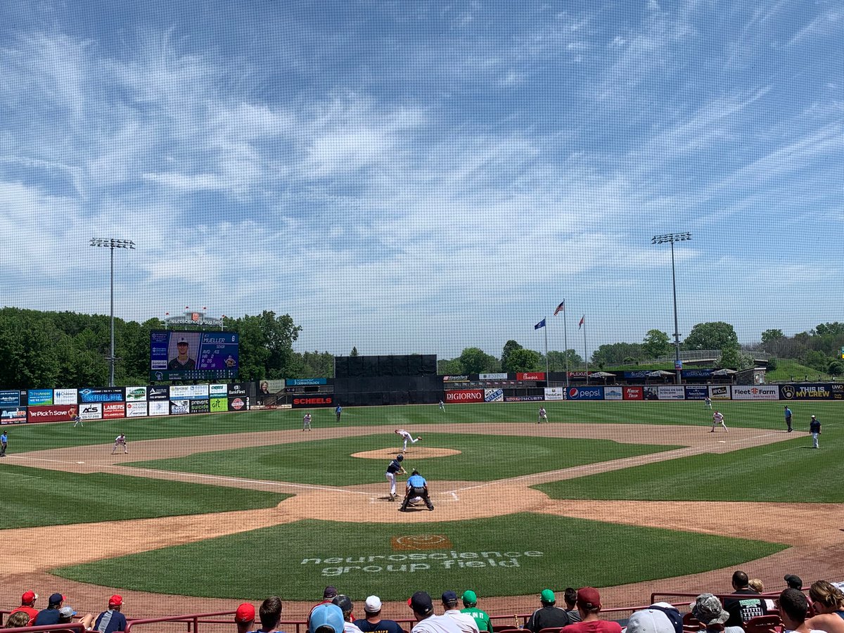 On the recruiting trail at the WIAA State Tournament! Looking for some future Pioneers!! #Rollneers #T2T