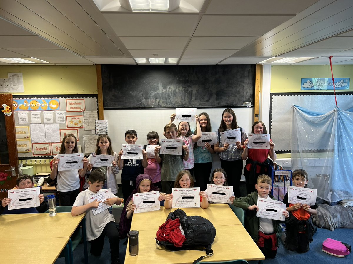 MissCMcPhee's tweet photo. Today was the final session of Bankier PS Rugby Club! What an amazing set of rugby players who have made the club what it is! We can’t wait to get started again next year and get involved with competitions! @_MissMCrooks @MissFranceBPS @BpsPrimary6 https://t.co/RUw7fM9Dfa
