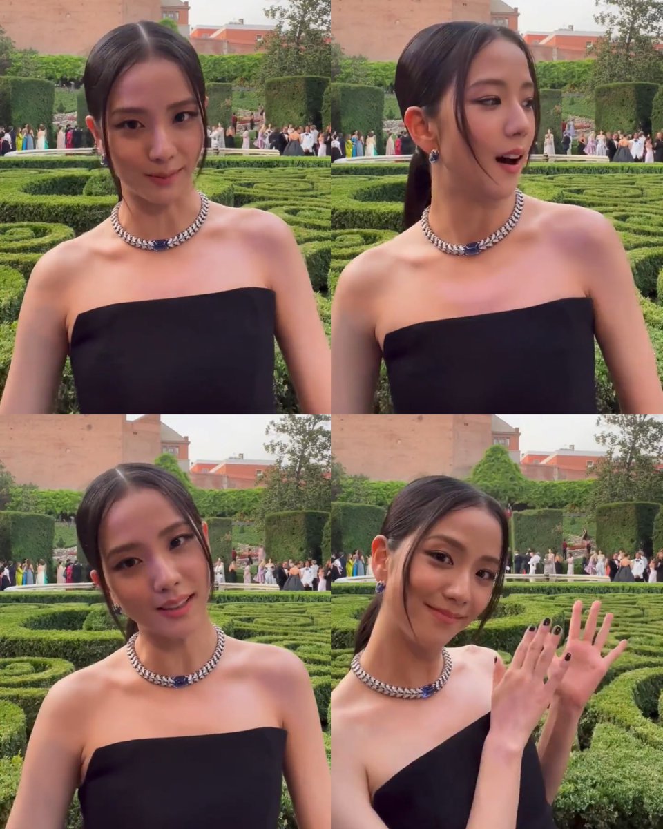 jisoo pics tweet media