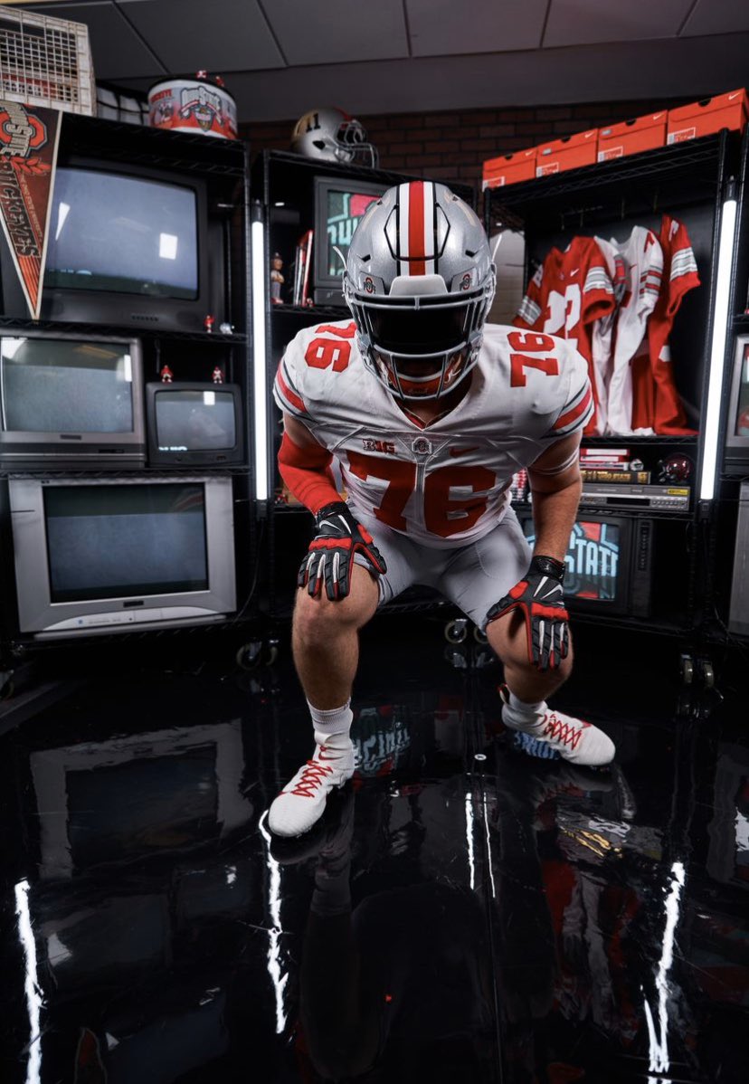 mileswalker76's tweet photo. Thank you to all the coaches, staff and players at @OhioStateFB for a great Official Visit this past weekend!! @CoachJFrye @CoachSollenne @D_jack78 @ryandaytime @WickFootball_20 https://t.co/igh4qWtcWu
