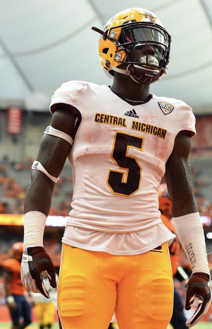 Javon “JJ” Hammonds jr (@hammonds_javon) on Twitter photo I am BLESSED to announce that I have received a offer from The University Of Central Michigan🟡thank you <a href="/CMU_Football/">Central Michigan Football</a> @CoachScott95 <a href="/RobbAkey/">Robb Akey</a> <a href="/CoachMcElwain/">Jim McElwain</a> <a href="/CMUCoachCornell/">Cornell Jackson</a> <a href="/Coach_Tavita/">Tavita Thompson</a> for this great opportunity!! #2024 #CHIPPEWAFOOTBALL <a href="/Coach_Mukes/">Roosevelt (Rosey) Mukes, Jr</a> I am BLESSED to announce that I have received a offer from The University Of Central Michigan🟡thank you <a href="/CMU_Football/">Central Michigan Football</a> @CoachScott95 <a href="/RobbAkey/">Robb Akey</a> <a href="/CoachMcElwain/">Jim McElwain</a> <a href="/CMUCoachCornell/">Cornell Jackson</a> <a href="/Coach_Tavita/">Tavita Thompson</a> for this great opportunity!! #2024 #CHIPPEWAFOOTBALL <a href="/Coach_Mukes/">Roosevelt (Rosey) Mukes, Jr</a>