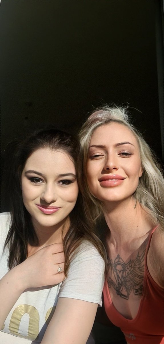 Jewls_jones23's tweet photo. Had a lovely visit off my beautiful best friend Tanya Louise love you gal ❤️ https://t.co/D9UP0m2B1i