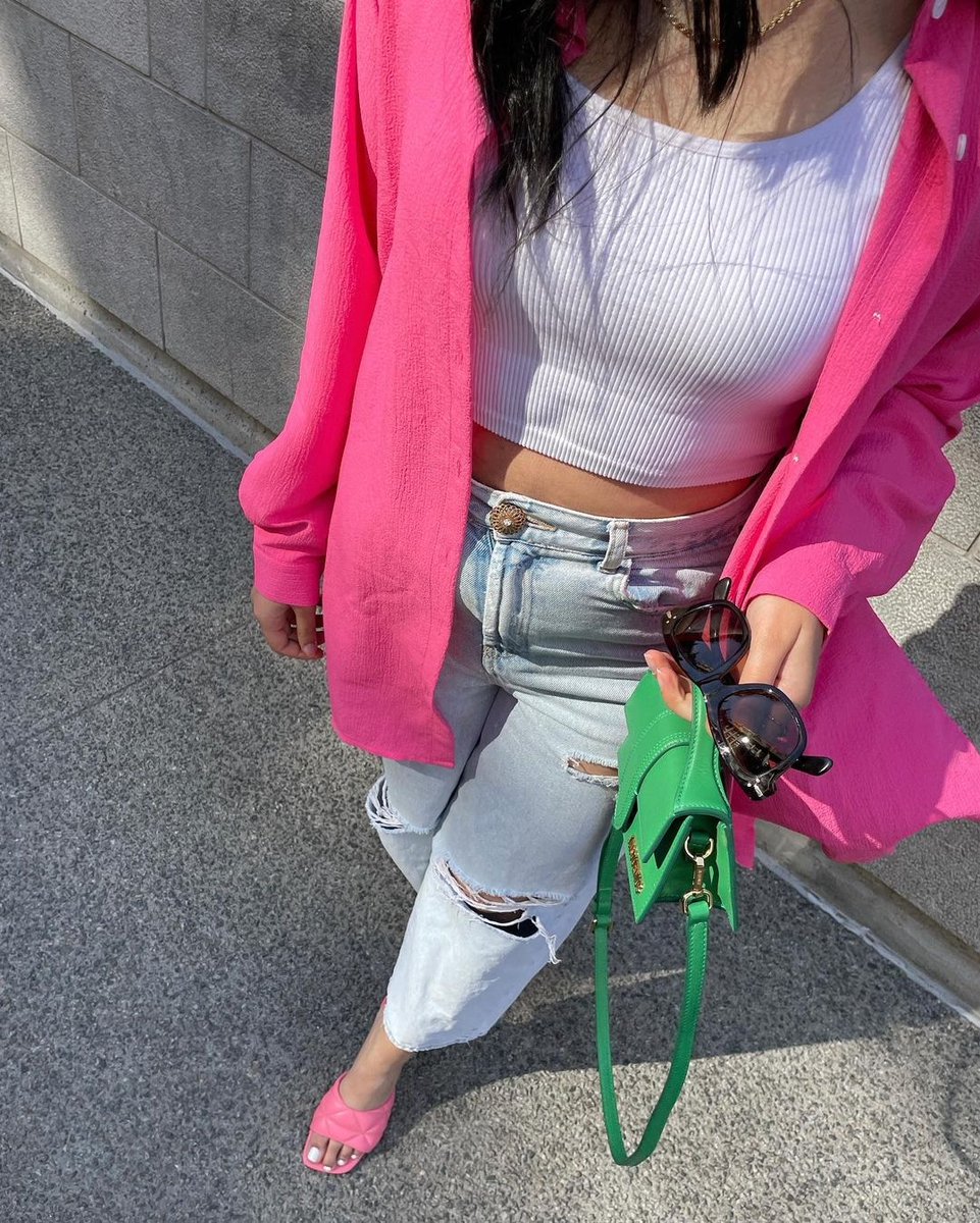 callitspring's tweet photo. La vie en rose 💖 (via @alishia_naz, she/her) #GenerationSpring #CallItSustainable
🌱 Sustainability Tracker:
♻️ x recycled plastic water bottles saved
💧 x liters of water saved
💨 x grams of CO2 saved
🔎: KYRAA heels https://t.co/KgI0WhwDqn