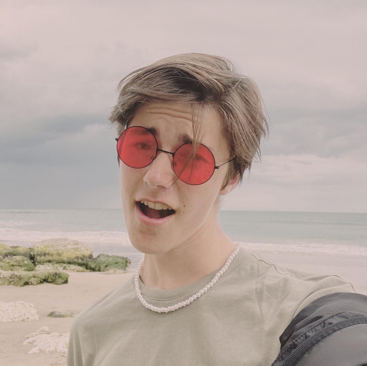 joshisdreamin's tweet photo. seventeen <3

just a post to thank everyone for the kind messages today, so grateful to see another year and be honoured to share it with amazing people. i long for the day to get to a point of putting out what i dream to, i appreciate YOU for being here. 

love, josh xoxo https://t.co/3aguvRMf2Z