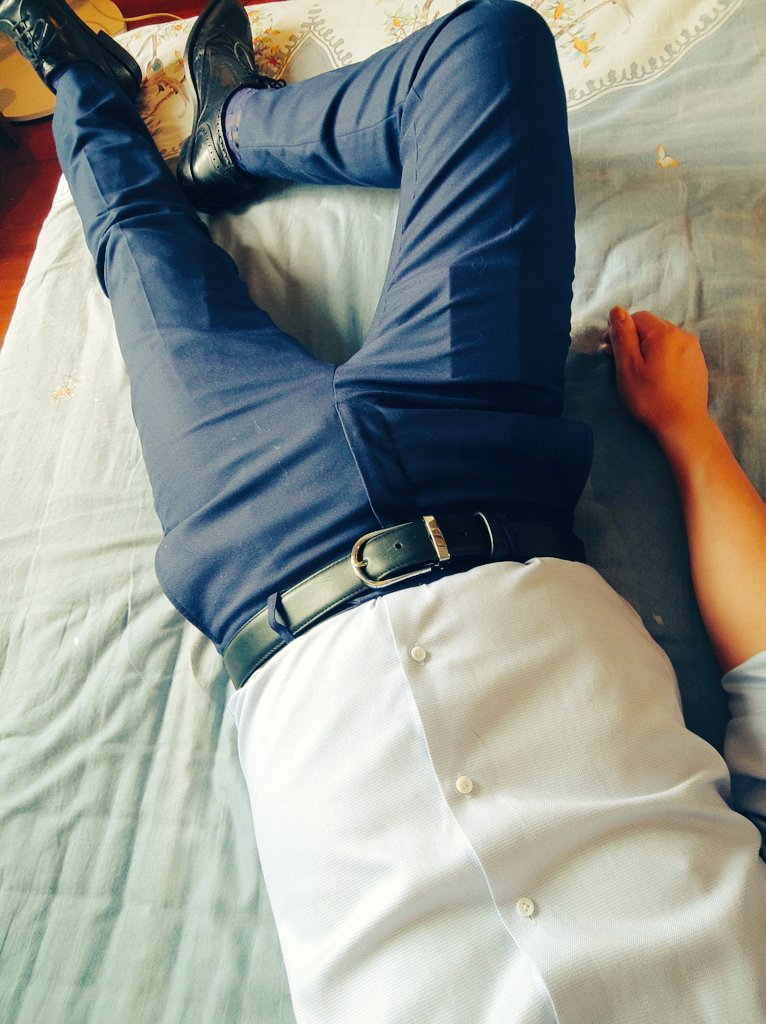 minfeihang's tweet photo. 上海疫情在家两个月在家长胖了不少，以前合身的裤子现在都要撑爆了。😃 https://t.co/8r4PIjlJj9