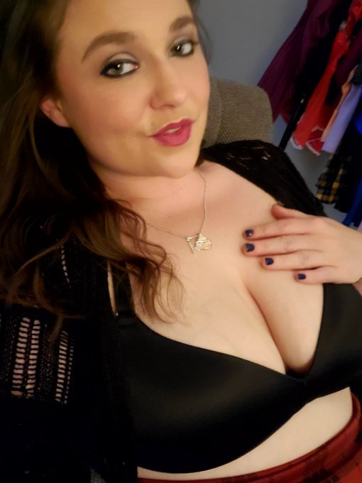 Come worship your Queen Mistress while I'm streaming today, jerk junkies! https://t.co/yMQVL3Zu0v<a href="/tag/femdom"class="tags"><span>#femdom</span></a><a href="/tag/fetish"class="tags"><span>#fetish</span></a><a href="/tag/roleplay"class="tags"><span>#roleplay</span></a><a href="/tag/camgirl"class="tags"><span>#camgirl</span></a><a href="/tag/findom"class="tags"><span>#findom</span></a><a href="/tag/streamate"class="tags"><span>#streamate</span></a>