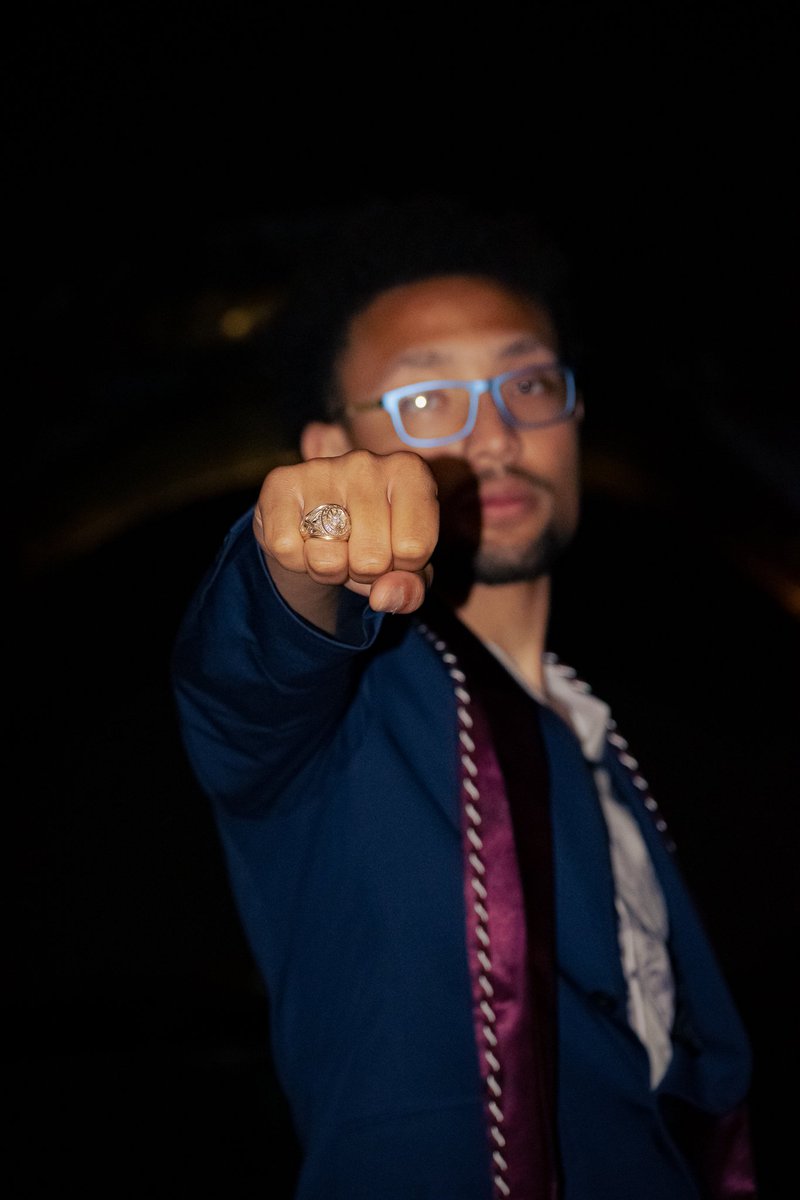 Severe_Sincere's tweet photo. "The only way to survive a mad world is to embrace the madness."

☑️Atl Posse Scholar
☑️BA in Philosophy 
☑️Minor in Spanish 
☑️Diversity and Prelaw Certification 
☑️Supplemental Instruction Leader
 
4 years of training and all I have to show for it is a peice of paper. @TAMU https://t.co/LgrIKXk46q