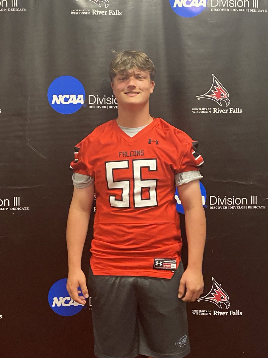 Thanks to <a href="/CoachJMath/">Joe Matheson</a> <a href="/CoachWalkerRF/">Matt Walker</a> @bradbezUWRF for the great junior day! <a href="/UWRFFootball/">Falcon Football</a>