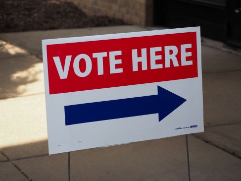 IPPSR's tweet photo. Ballot initiatives. Redistricting. Turnout. What's ahead in #Elections2022? Check in to #IPPSRForum presentations and video. Now at https://t.co/WUCqgKtGew https://t.co/3lRZwF0YCf