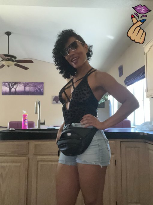 Fanny pack and shorts!! Headed to the post office! Mailing some swag off! https://t.co/RQMK2C98zR<a href="/tag/ebony"class="tags"><span>#ebony</span></a><a href="/tag/goddess"class="tags"><span>#goddess</span></a><a href="/tag/asian"class="tags"><span>#asian</span></a><a href="/tag/hotbody"class="tags"><span>#hotbody</span></a><a href="/tag/blasian"class="tags"><span>#blasian</span></a><a href="/tag/milf"class="tags"><span>#milf</span></a>