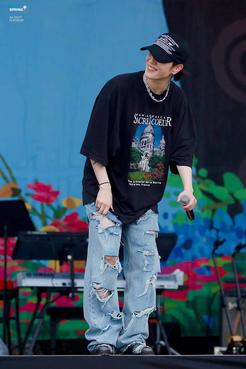 markgyeomxpics's tweet photo. theirs happiness is all matters. https://t.co/iCp3XPGOgW
