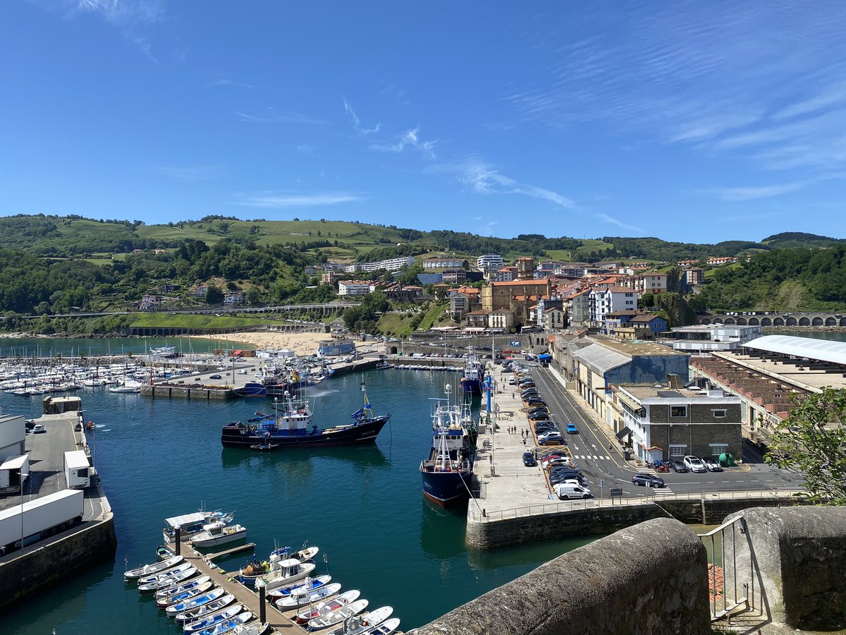 WebDesignPro48's tweet image. Been on a road trip since #WCEU2022 #WCEU22 and are circling back now to Porto. Northern Spain’s beaches are incredibly beautiful and not crowded. English, though spoken, is not as naturally spoken as it is in the south. Had great fun learning Espanol!