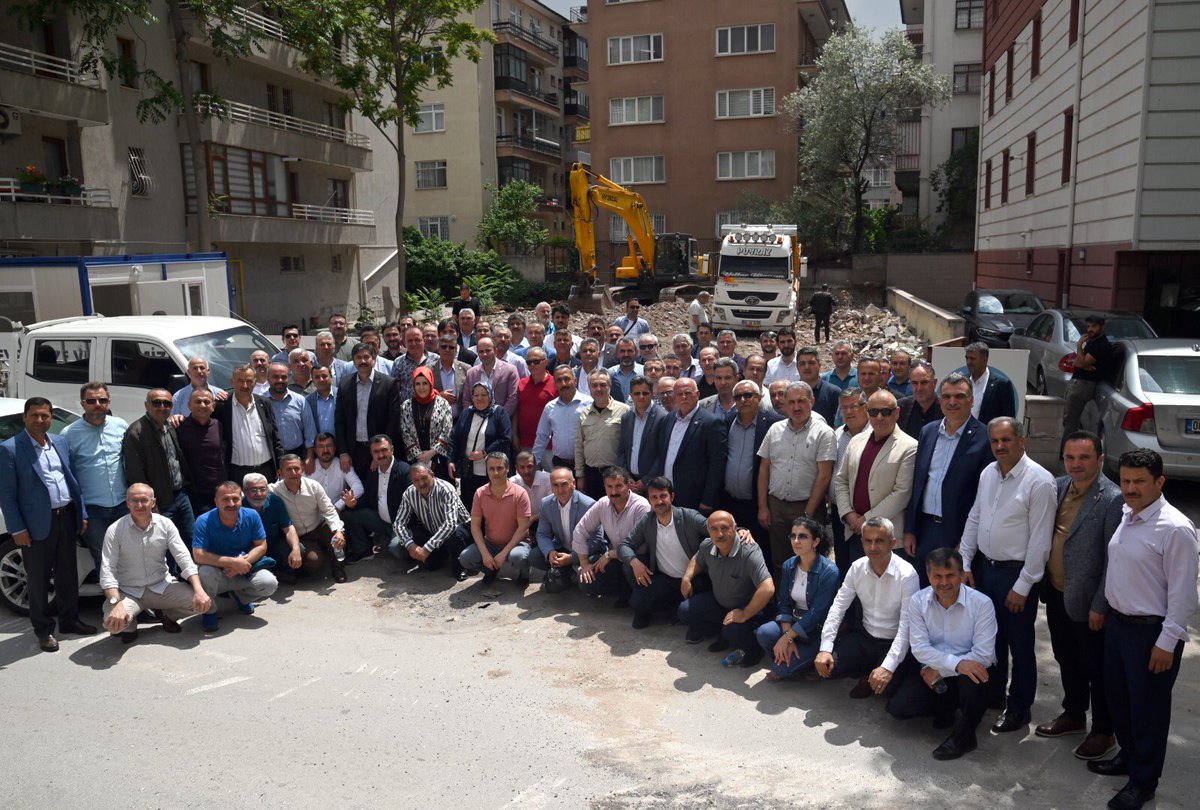 #BemBirSen’den bir hizmet daha…

Ankara’da Üyelerimizin hizmetinde olacak 
Konukevimizin inşaatına Teşkilatlarımızın katılımıyla dualarla başladık.
Rabbim tamamına erdirsin🤲🏼
Hayırlı olsun.

#BizBüyükBirAileyiz 
#KazandıranSendika 
<a href="/Bem_Bir_Sen/">BEM-BİR-SEN</a>