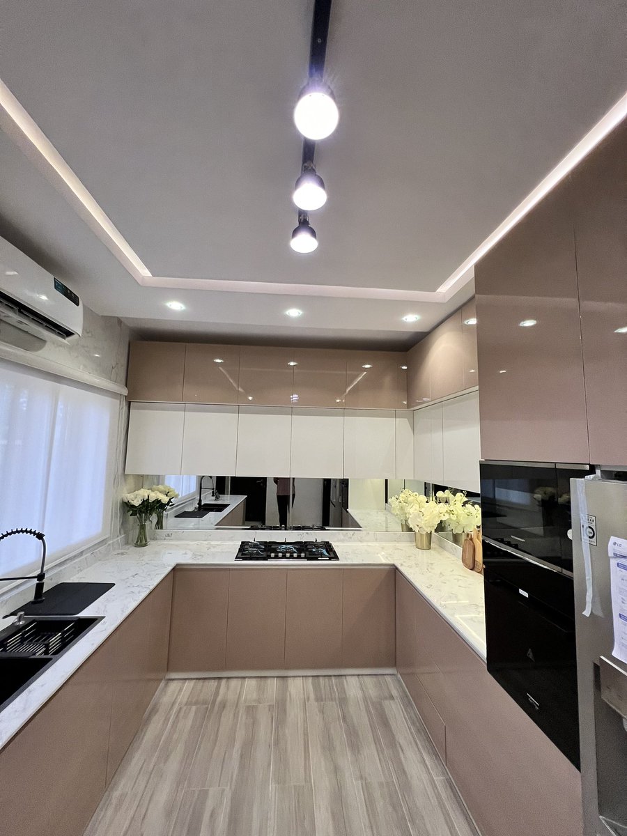 deolababalola's tweet photo. Kitchen designed by us๐ฏ #projectDeen IG: @interiordecorbyhom https://t.co/t4ramIDUbD