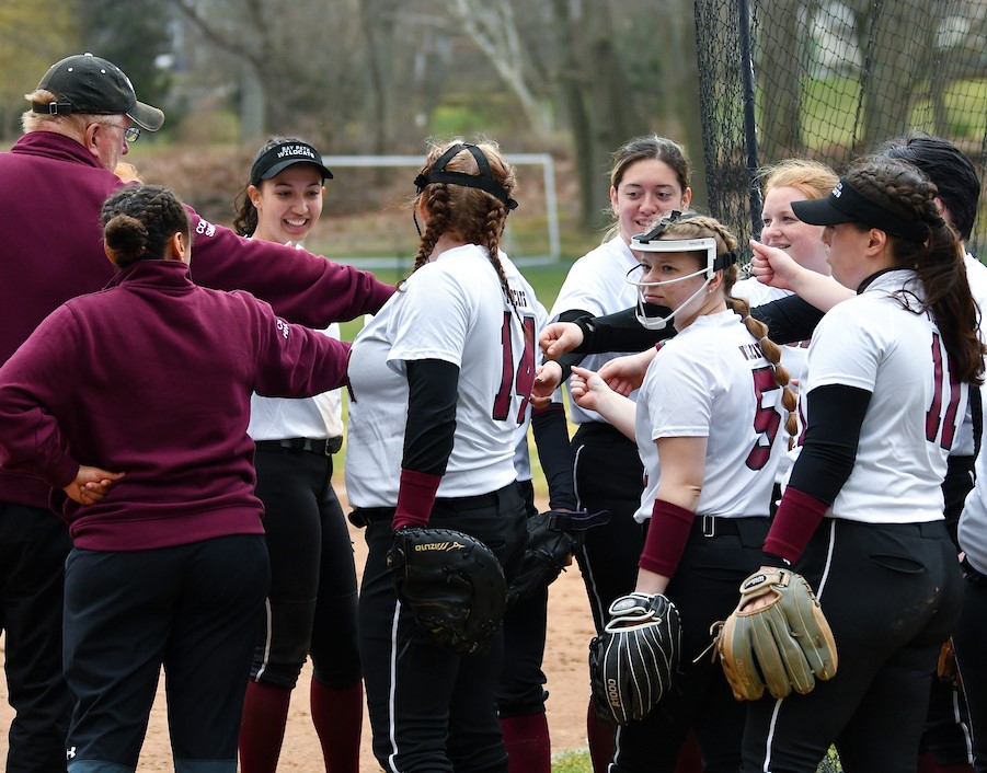 BayPathAthletic's tweet photo. Happy World Softball Day to the sport that brings us all so much joy. We love you, softball! 🥎
#bpusoftball #baypathsoftball #bpusb #baypathsb #bpuwildcats #baypathwildcats #bpu #baypathuniversity #baypath #collegesoftball #softball #USCAA #USCAADI #worldsoftballday https://t.co/uI4iQs4dIC