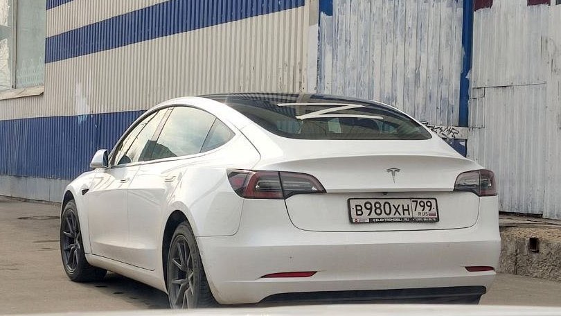 Dear <a href="/elonmusk/">Elon Musk</a> could you turn it off remotely?

Please like and retweet.