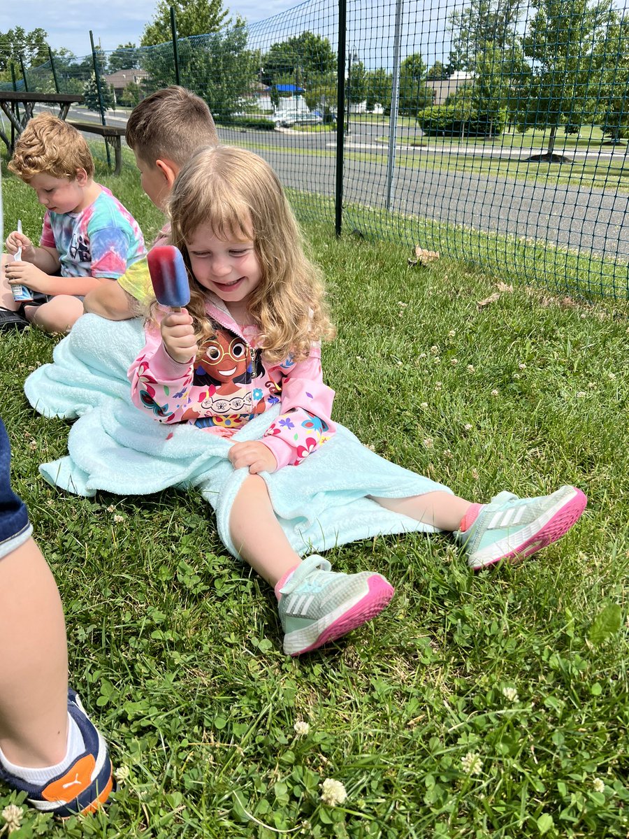 Katie Lewandowski tweet media