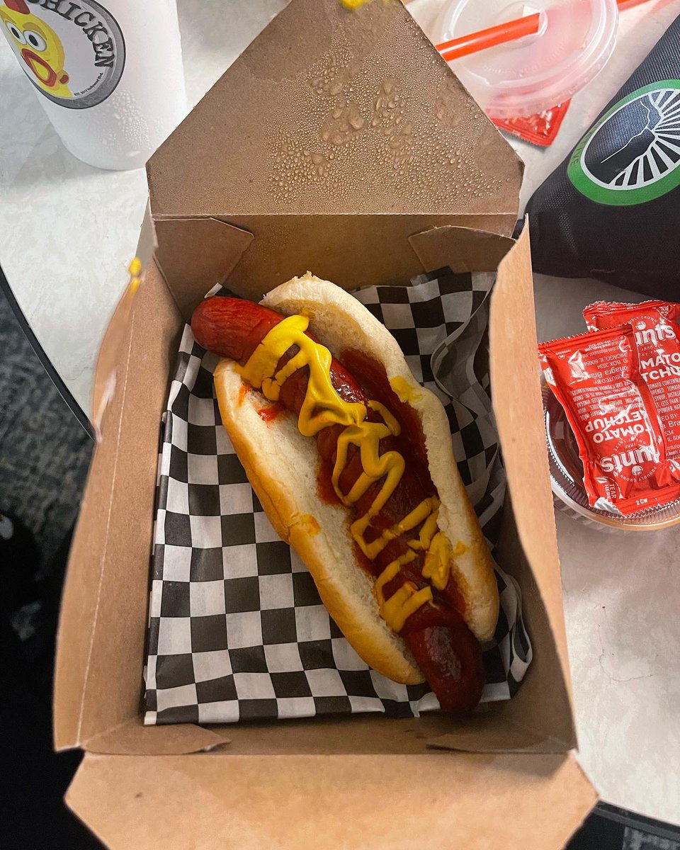 I like franks and im tired of acting like i don’t. Social media makes them seem like some sort of forbidden food, but in reality they’re just little morsels of flavor filled cylindrical meat sticks. Rate the eats.