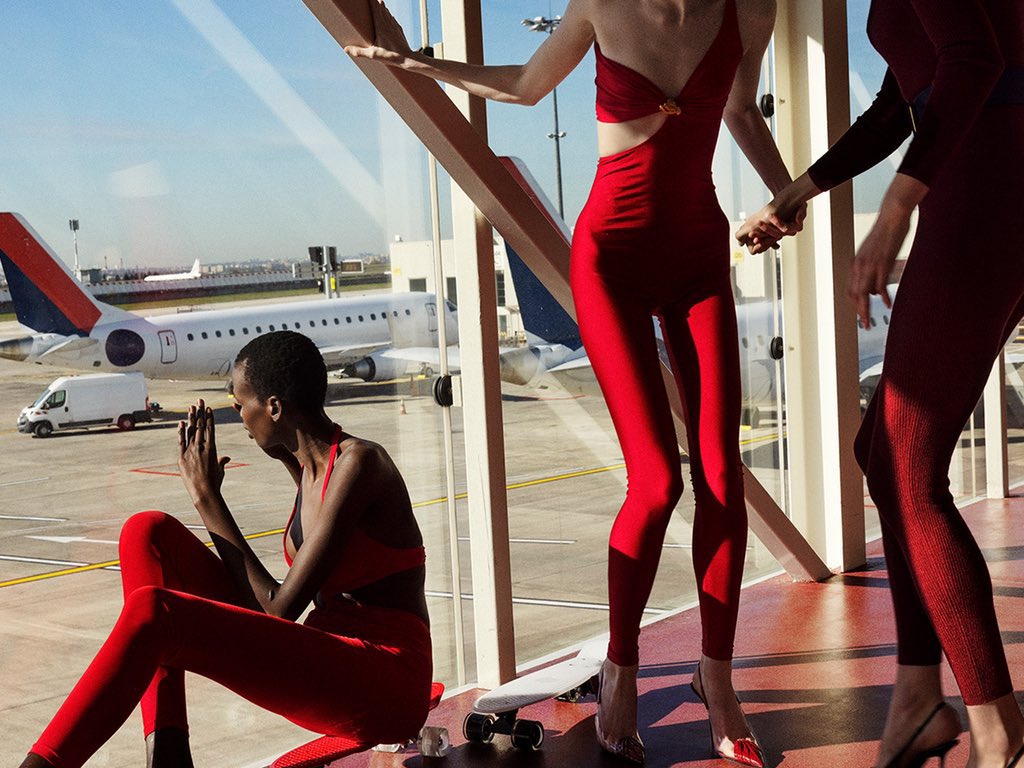 landais_cedric's tweet photo. ✈️📸♥️quelles magnifiques photos prises à #CDG par le talentueux photographe #avgeek #HarryGruyaert exposées à #Paris pour @YSL il y a quelques jours ✈️👍📸 on adore ! 
https://t.co/PrF2L1XKmL…  
#YSL #SaintLaurent #YvesSaintLaurent
#Self07 #MagnumPhotos #HarryGruyaert https://t.co/zKI5EjA4DG